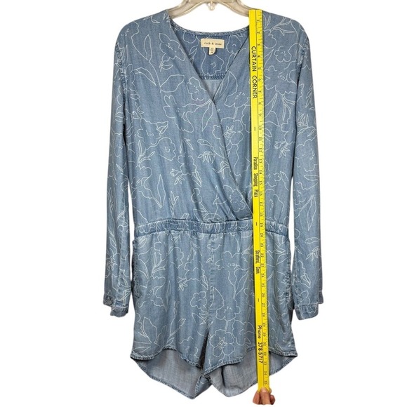 Cloth & Stone Anthropologie Chambray Shorts Romper, Size Medium - Picture 9 of 10